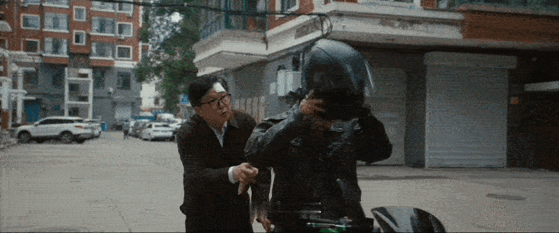 怎么有人为了复工求着挨揍低智商犯罪 真的被这个方庸给笑死了，跟领导装过头被“制裁