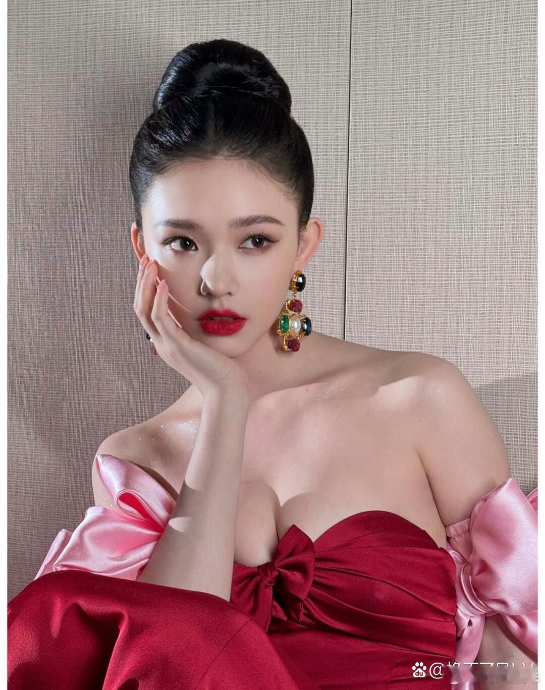 林允这身材越来越逆天了，太有杀伤力了！“星女郎”林允这身材越来越逆天了，太有杀伤