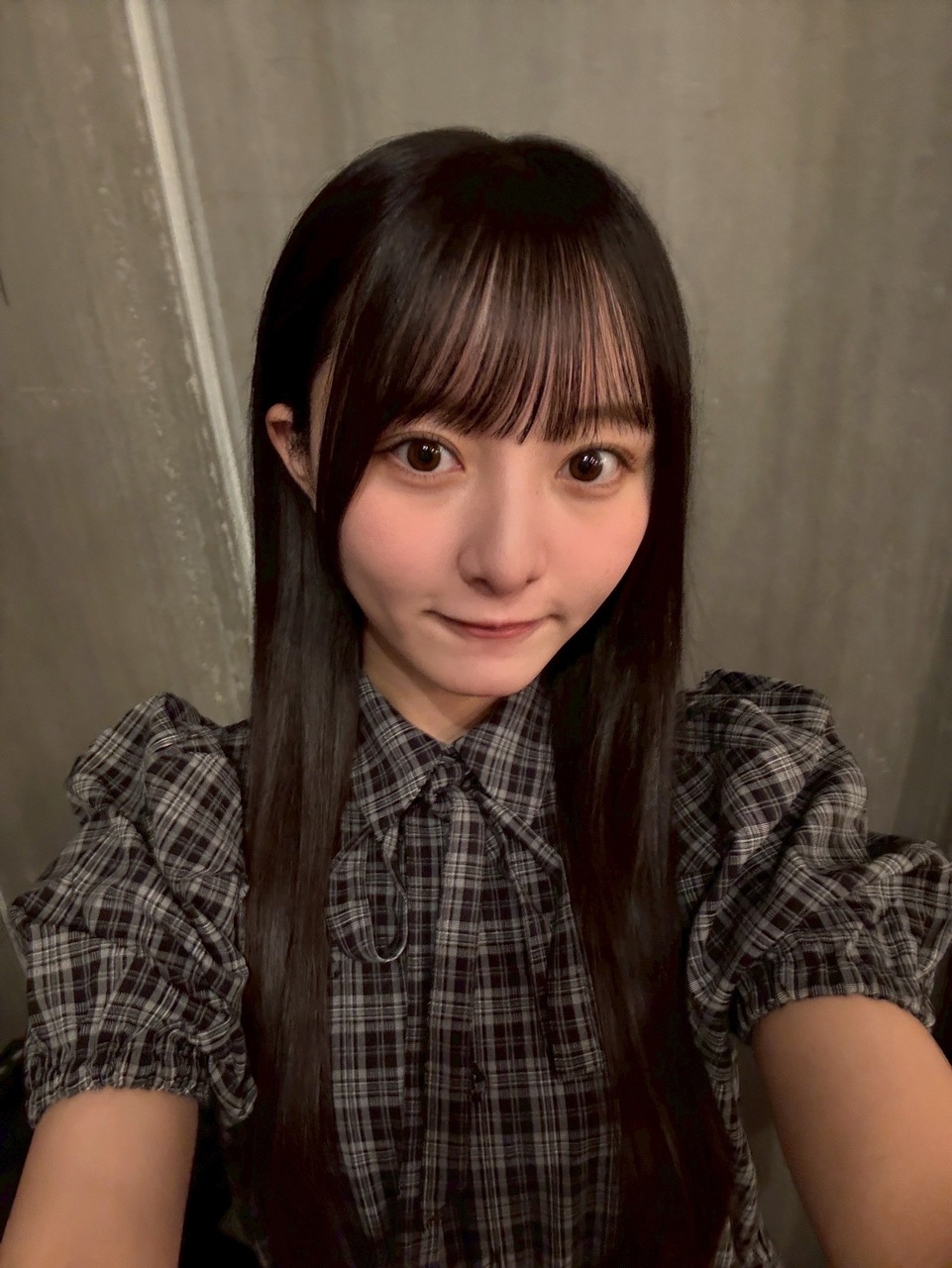 片山紗希「動画内で、作った料理をある子に食べてもらいました😽🙏🏻ありがとう