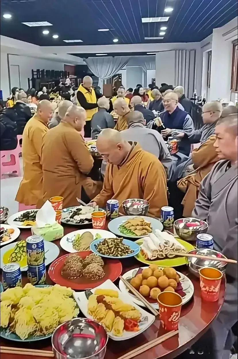 事实证明，吃素不能减肥！

都知道要减肥，吃的清淡一点，素一点的食物是一个不错的