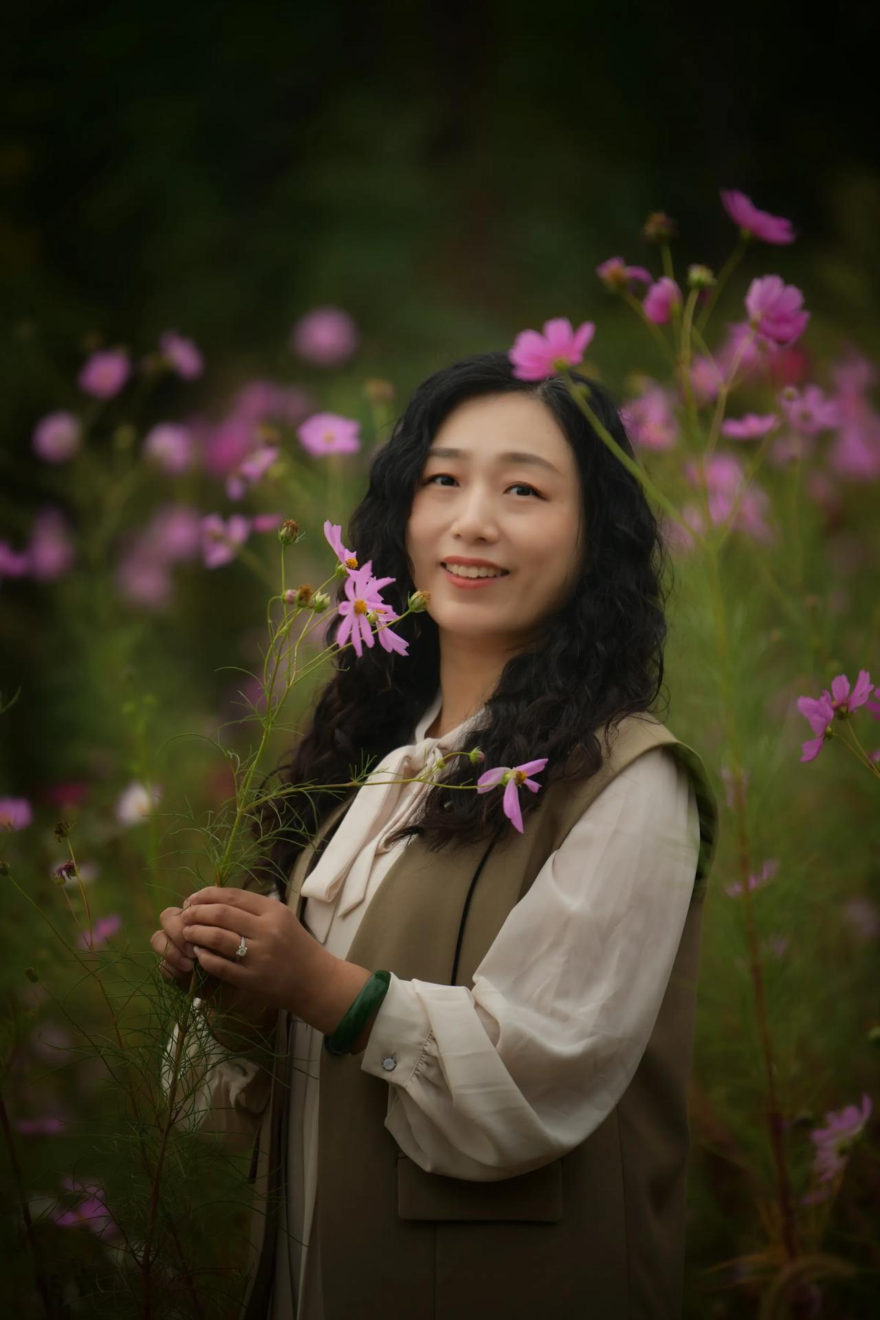 金秋十月，市郊外的鲜花依然芬芳！#季节之美。# #花丛里呆着美# #郊外不一样的