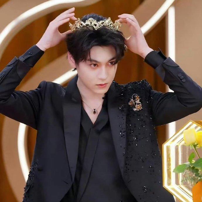 田栩宁心光盛典红毯，镜头签好帅！