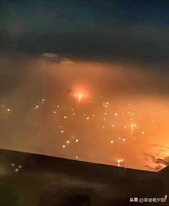 飞行员清清楚楚看见那件印着“PRESS”的防弹衣，看见摄像机和麦克风，却还是按下