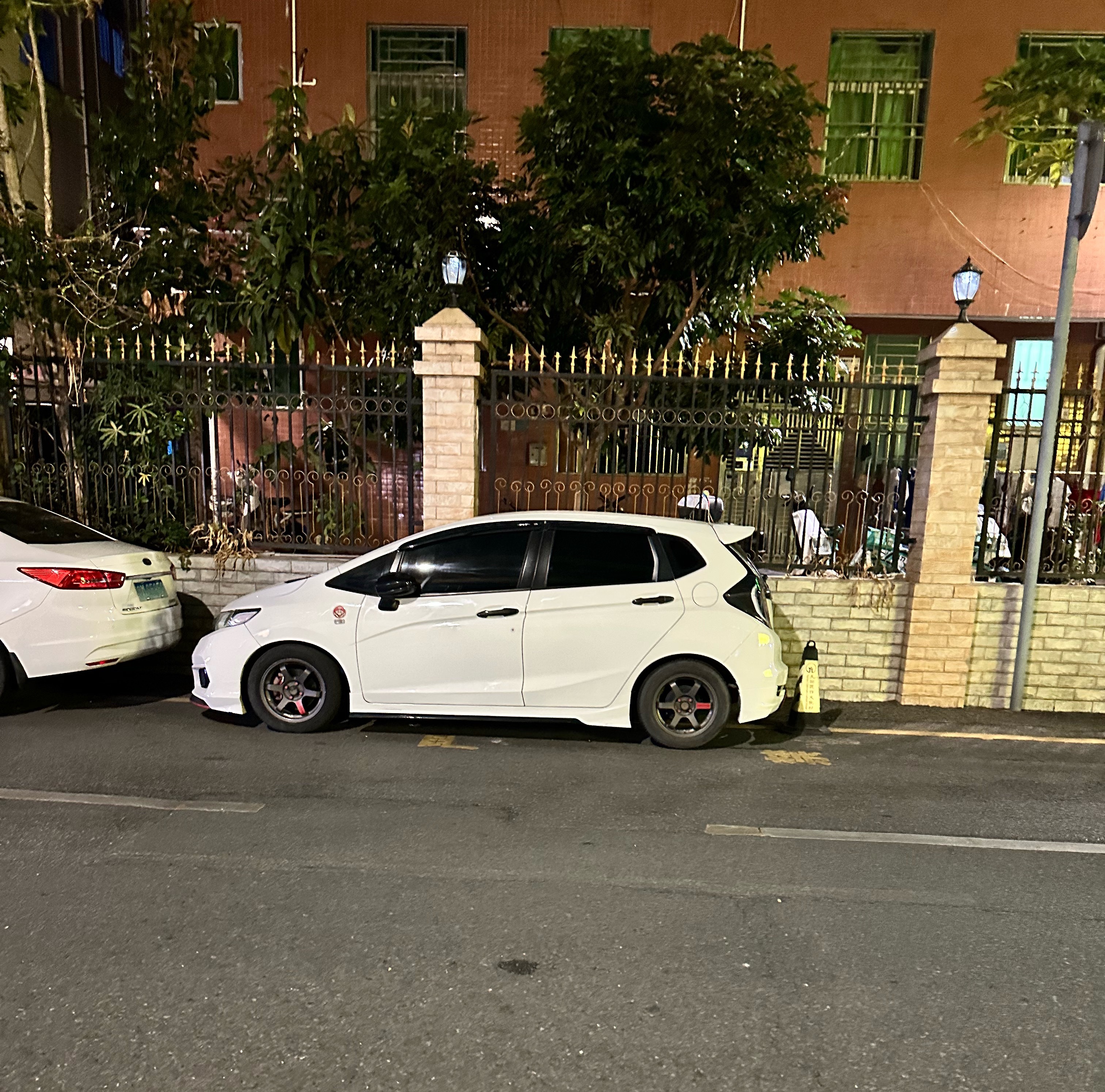 现在喜欢玩手动挡的朋友，还多吗？