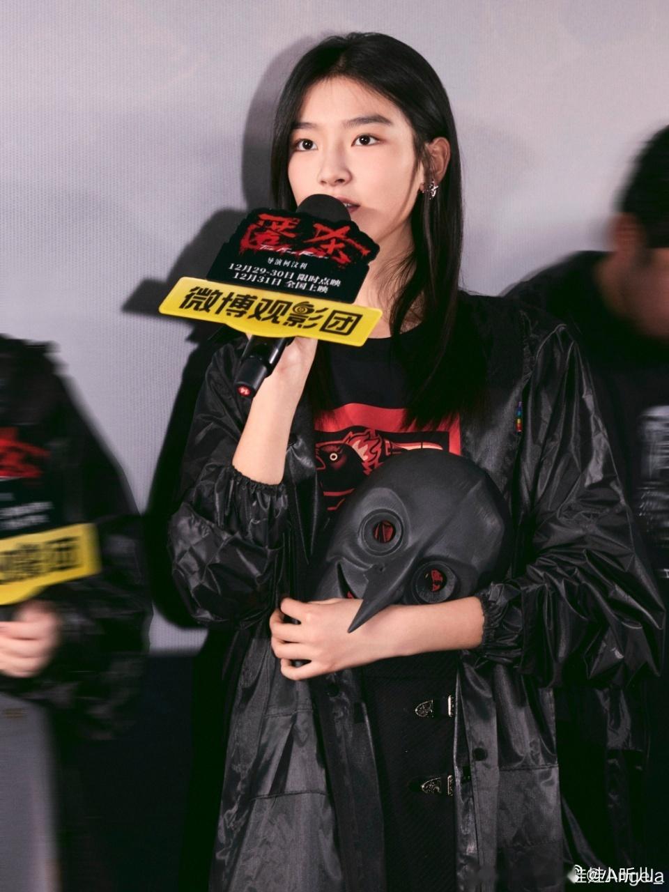 王圣迪6年狠人工龄没人能逃过王圣迪的“刀人暴击”！匿杀里她气场全开，开枪利落眼神