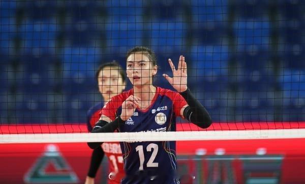 缪伊雯进入25/26赛季哈萨克斯坦联赛最佳阵容，最佳主攻，恭喜恭喜🎉中国女排