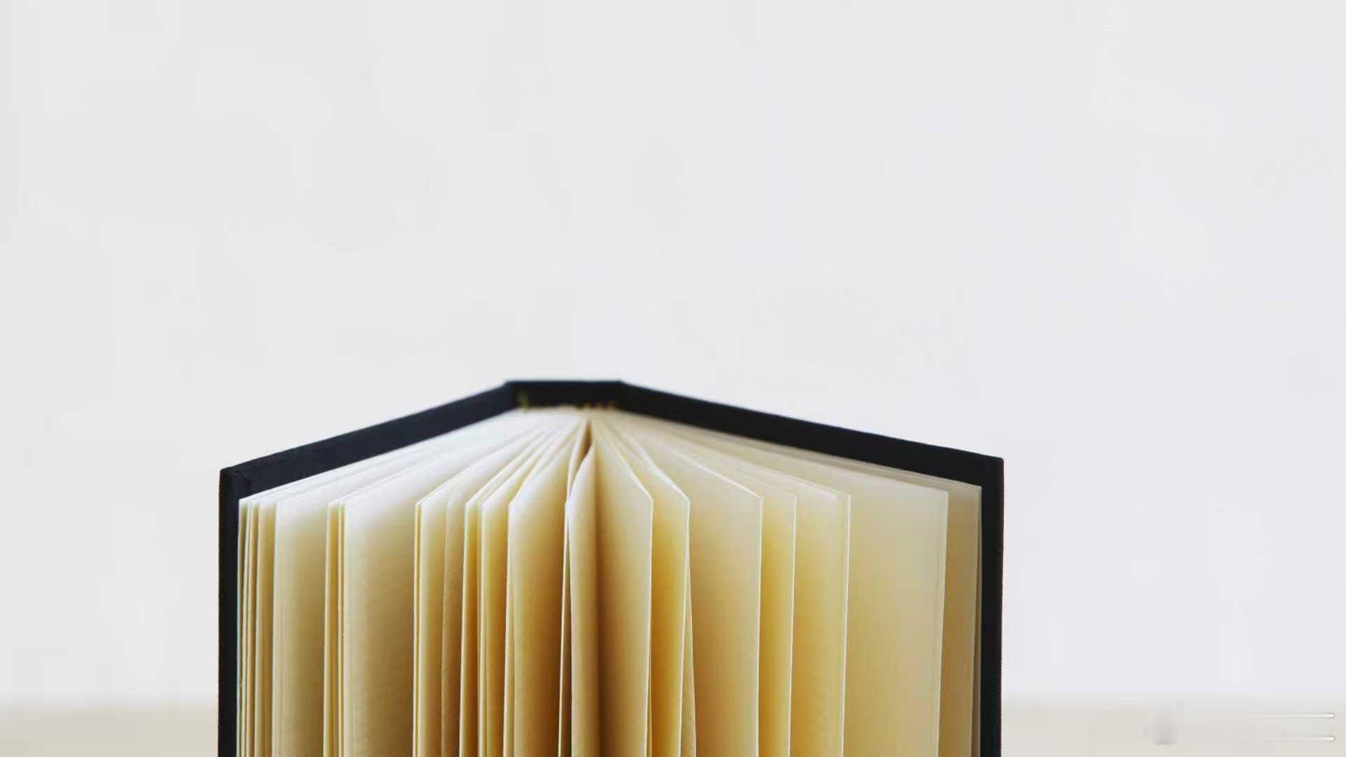 阅读使我学会与焦虑和解我的私人宝藏书单书评  刚刚读完《世界够坚硬了，对自己温柔