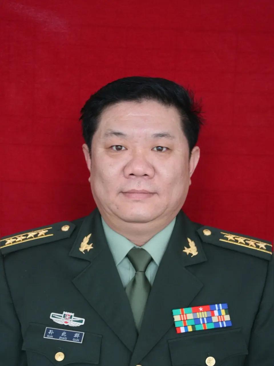 “谁活着，谁就要替牺牲的战友尽孝”。这是一位敢死队队长在战前对战友们吩咐的话。