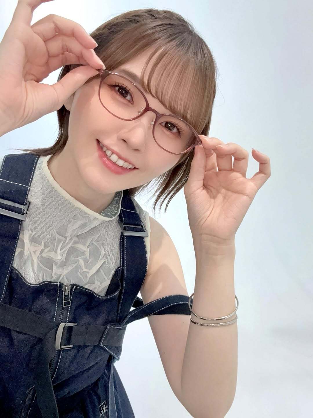 鬼头明里