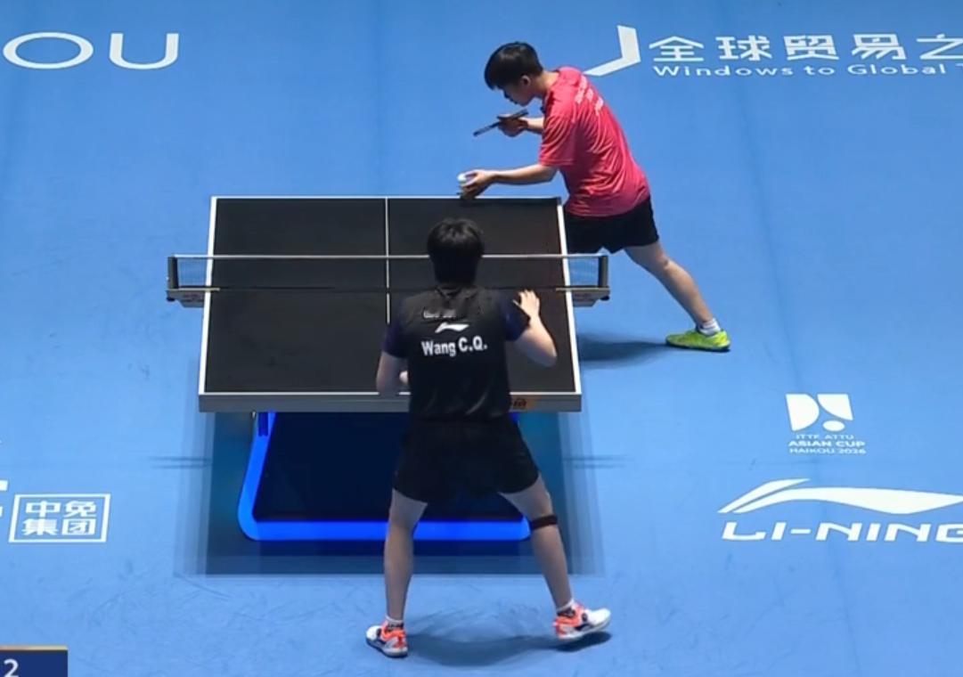 王楚钦打郭勇，为什么失误那么多？
侯英超其实说的很明白。

他说：王楚钦打郭勇不