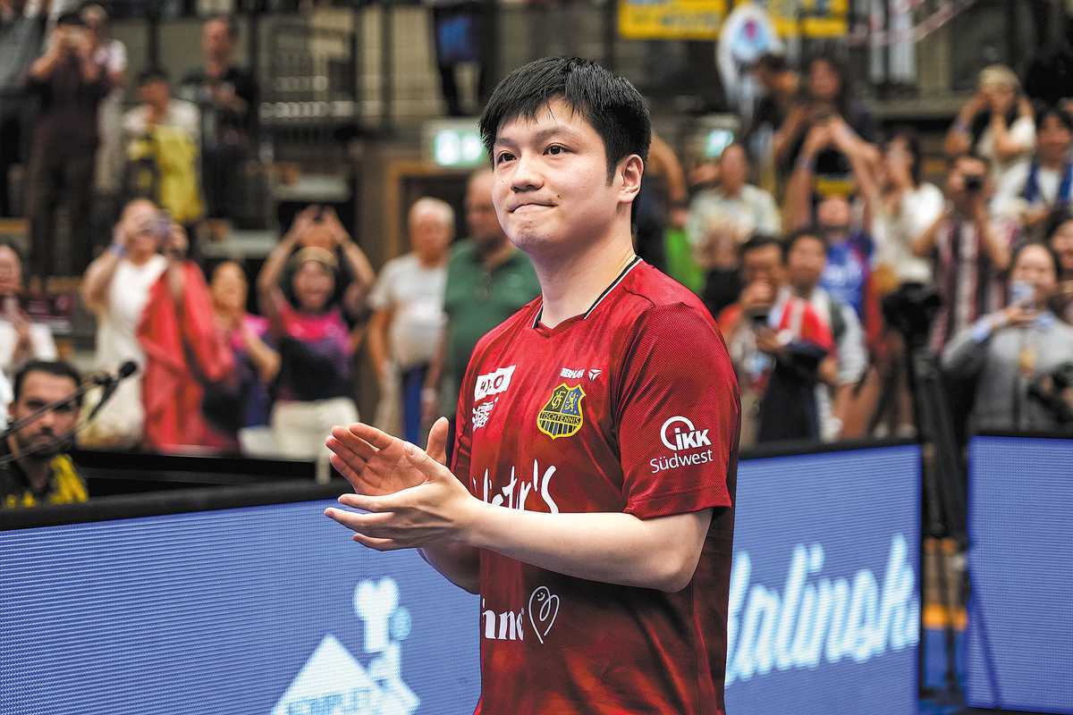 在未知水域中划桨前行（1）——（《中国日报》10.13）——在经历起伏开局后，中