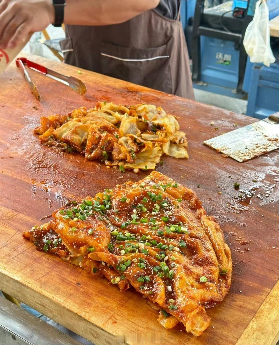 爱吃酱香饼的人天塌了，果然好吃的东西都是糖油混合物，但是酱香饼真的很好吃啊。有人