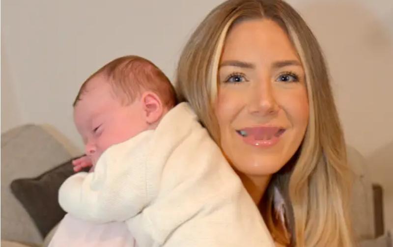 他成为首个死去捐赠者子宫移植后出生的婴儿

在英国，一名男婴的出生，使自己成为英