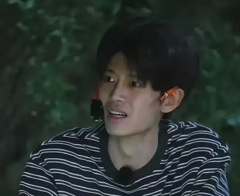 任嘉伦怎么变成这样！[吃惊] ​​​