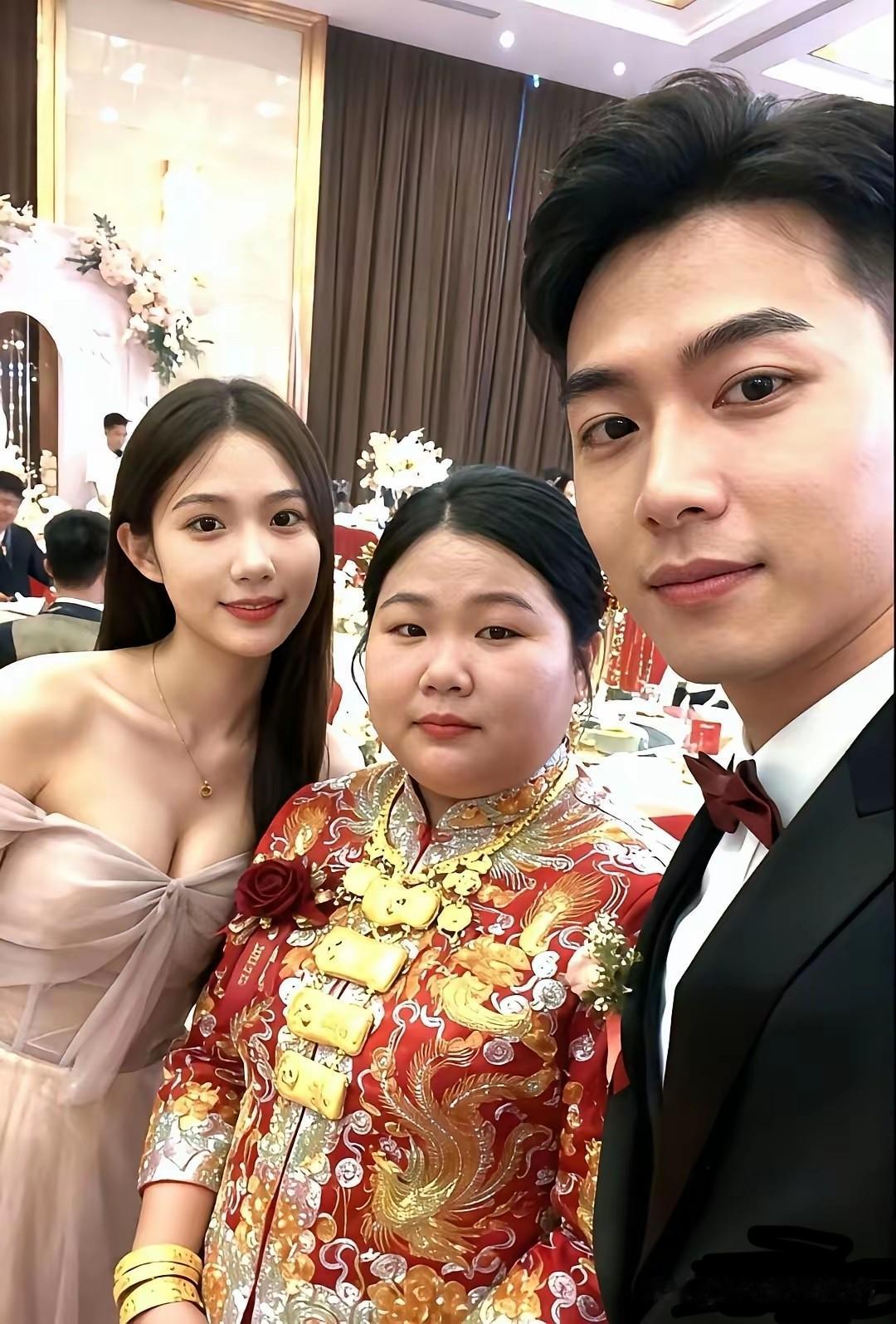 谁才是主角？伴娘是凭实力抢镜！这种有心机的人要提防点。