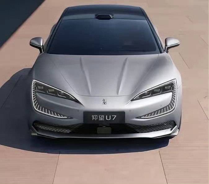 比亚迪兆瓦闪充明年将迎来爆发式普及仰望U7新申报150.01KWh大电池版本，C