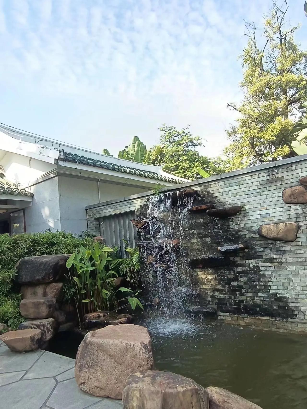 #拍拍身边风景#公园一角，太美了[笑][来看我]