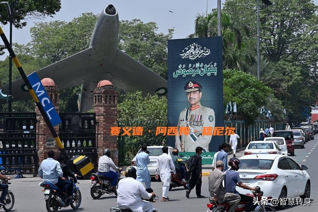 美15点停火和平计划通过巴基斯坦要挟伊朗签署
洲哥讲时事 当地时间2026年3月