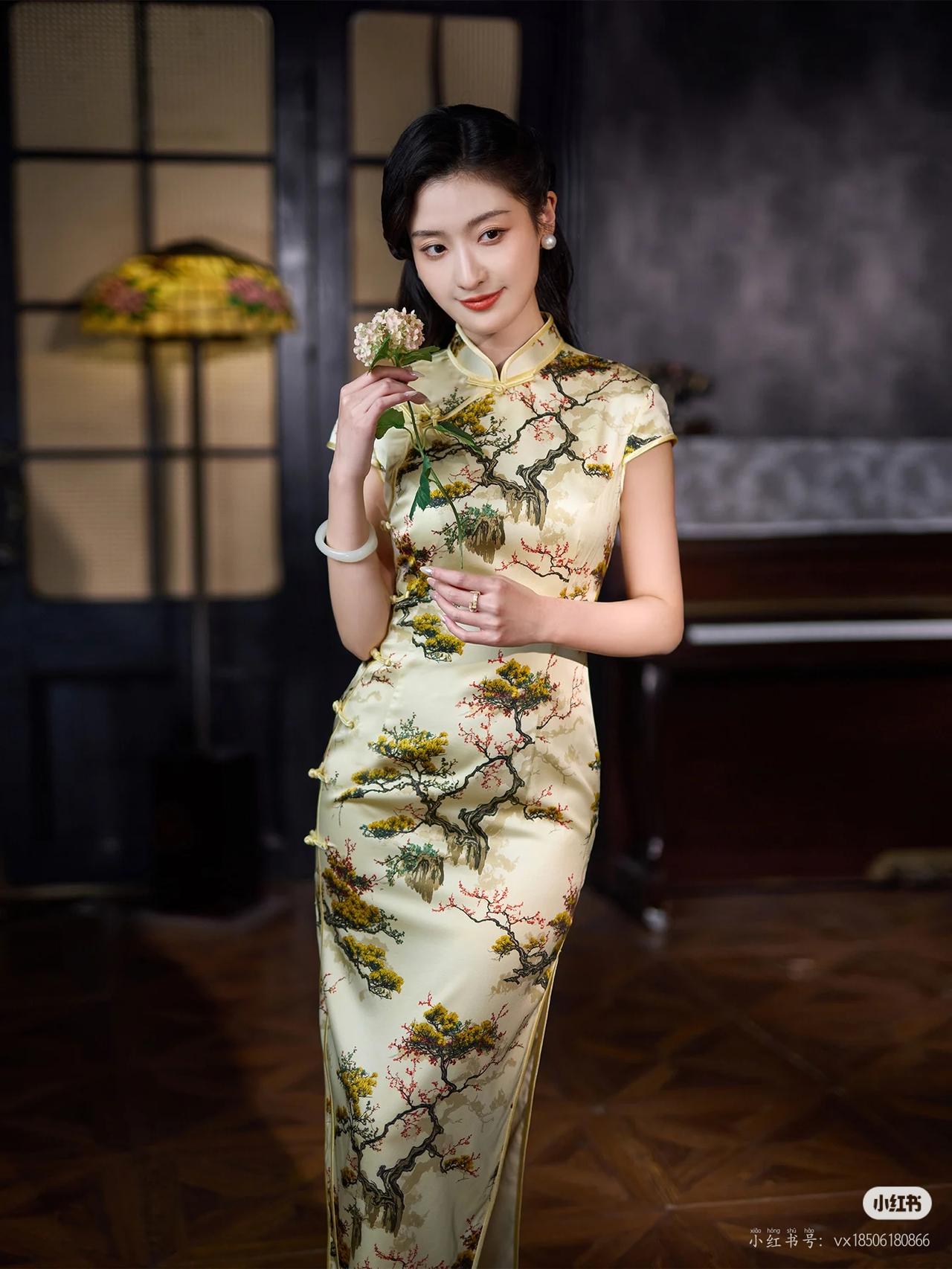 晒图笔记大赛美女旗袍穿搭写真