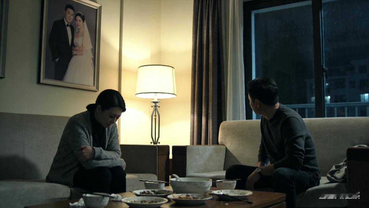 一位心理学家令人彻悟的话：
“如果夫妻二人一天到晚怄气，双方内耗，稀里糊涂地和好