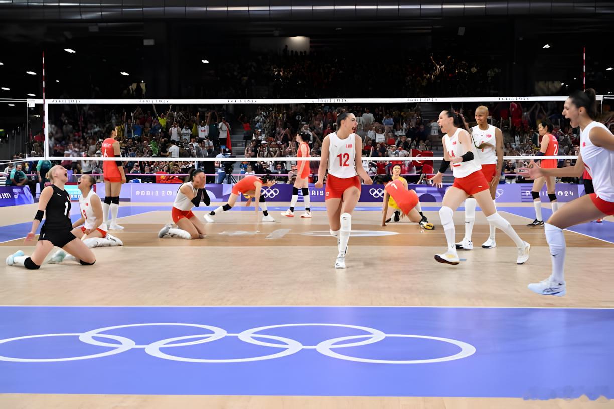 中国女排vs美国女排2026世界女排联赛2024年巴黎奥运会1/4决赛，中国女排