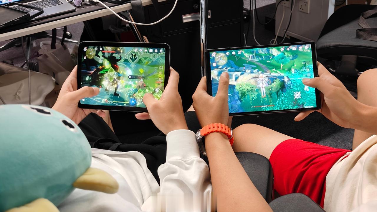 小尺寸平板是你的菜吗
iPad mini 6和拯救者Y700合影[奥特曼]