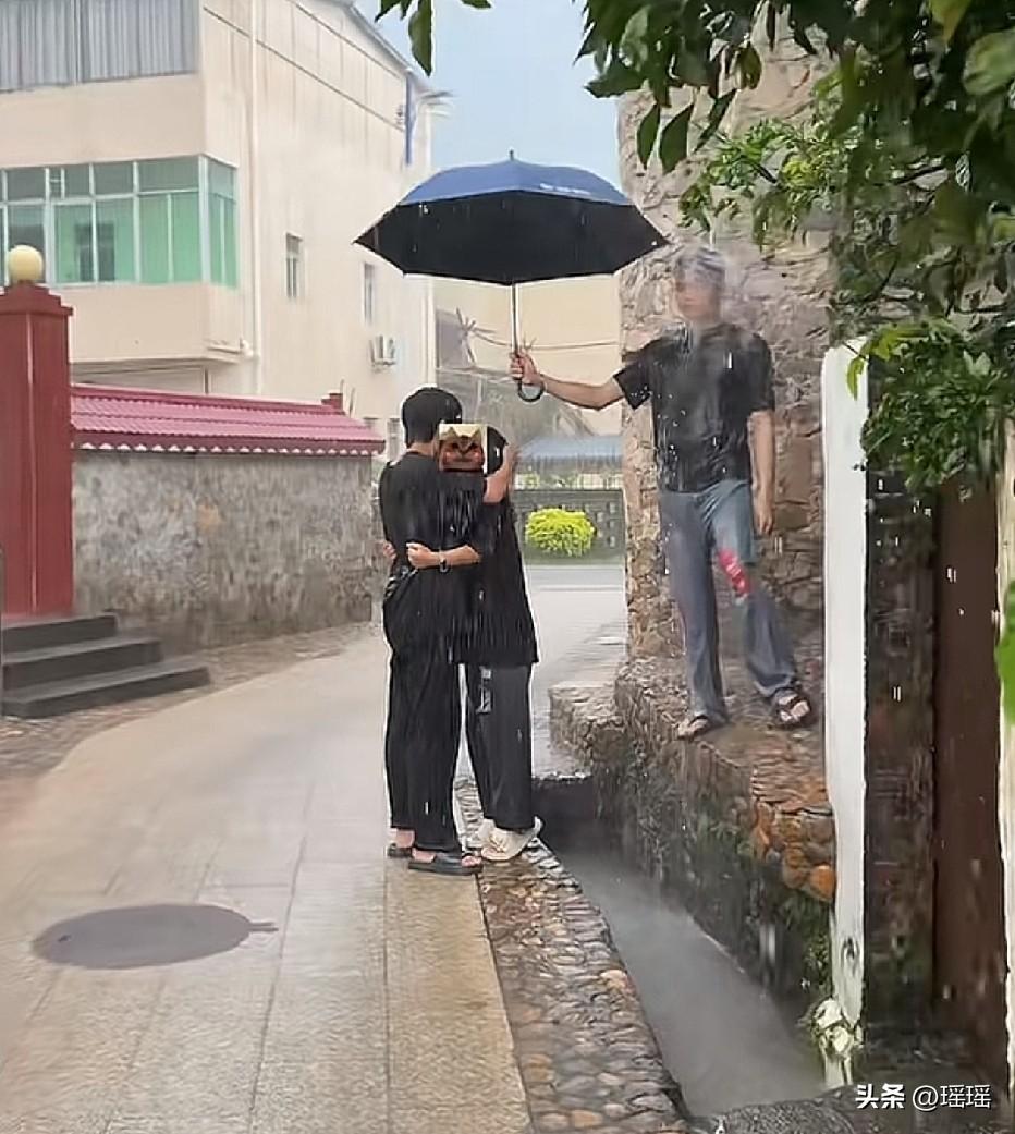 但凡少发点誓，少养点鱼，也不至于下那么大的雨[酷拽][酷拽]