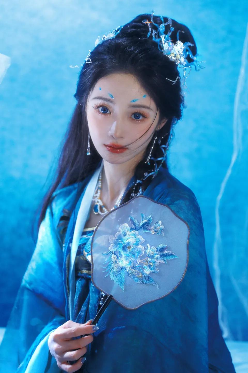 周洁琼美图分享何泓姗 周洁琼 何泓姗 周洁琼 陈钰菁 周洁琼恋情 周洁颖