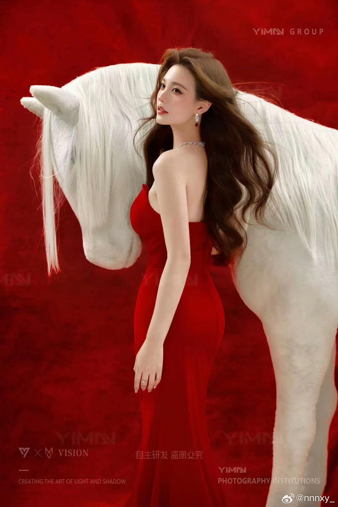 晒图笔记大赛美女穿搭写真