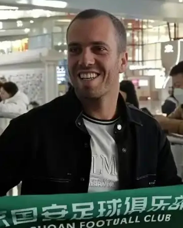 国足3月3日前往迪拜，塞鸟有可能赶上中沙战