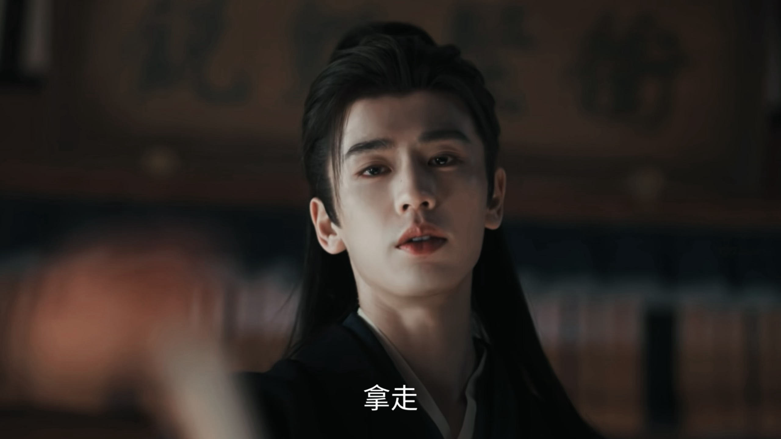 谢征就这个看垃圾的眼神。。完全对味儿。。。。 