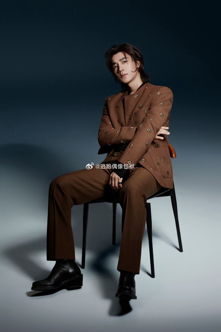 此沙获奖发文此沙发文刷到此沙获奖发文，字里行间满是少年赤诚与演员坚守。从群演配角
