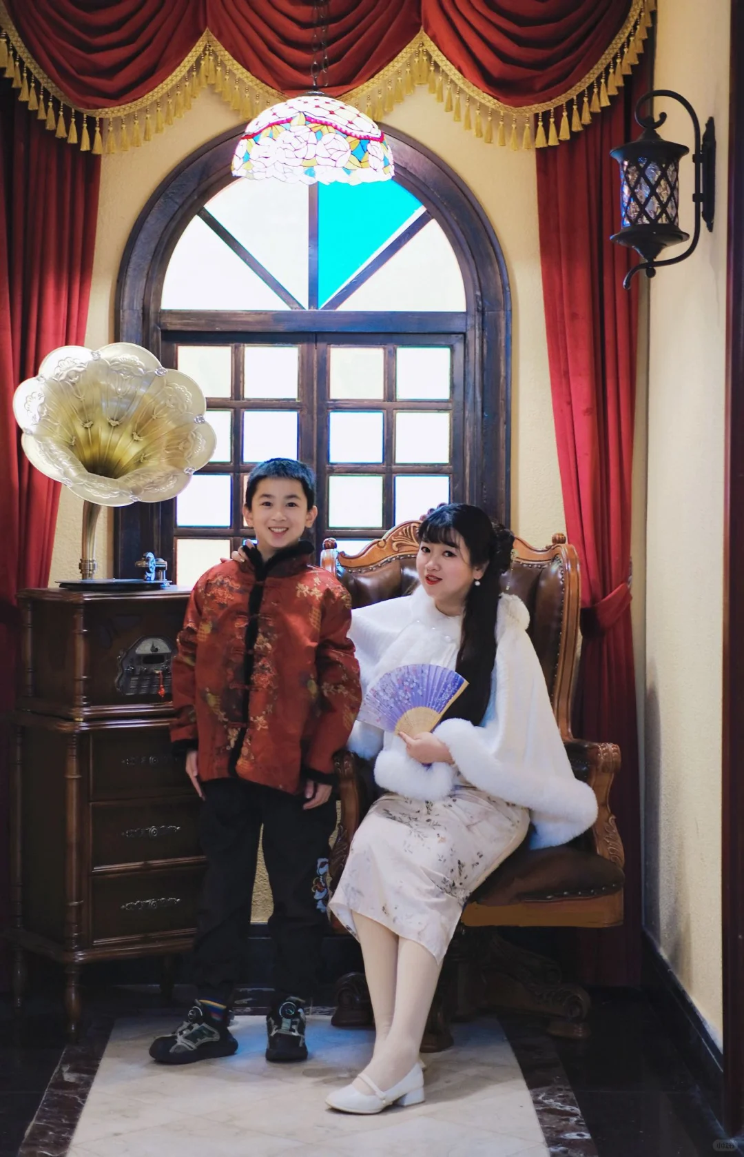 去解放碑遛娃！没想到秒穿到1941‼️