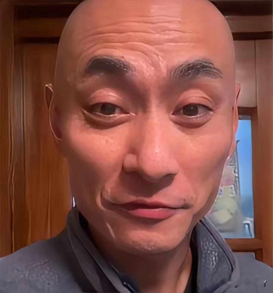 已经来不及管
他打的是太鼓还是大鼓了，现在他身上最值得深究的，是他到底是由谁选拔