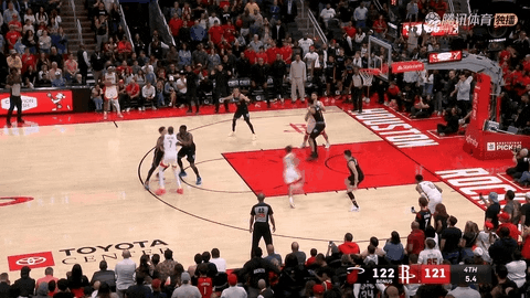 阿门飞天压哨绝杀，弥补伊森无脑失误，拯救杜兰特超乔丹之夜。

这是阿门职业生涯首