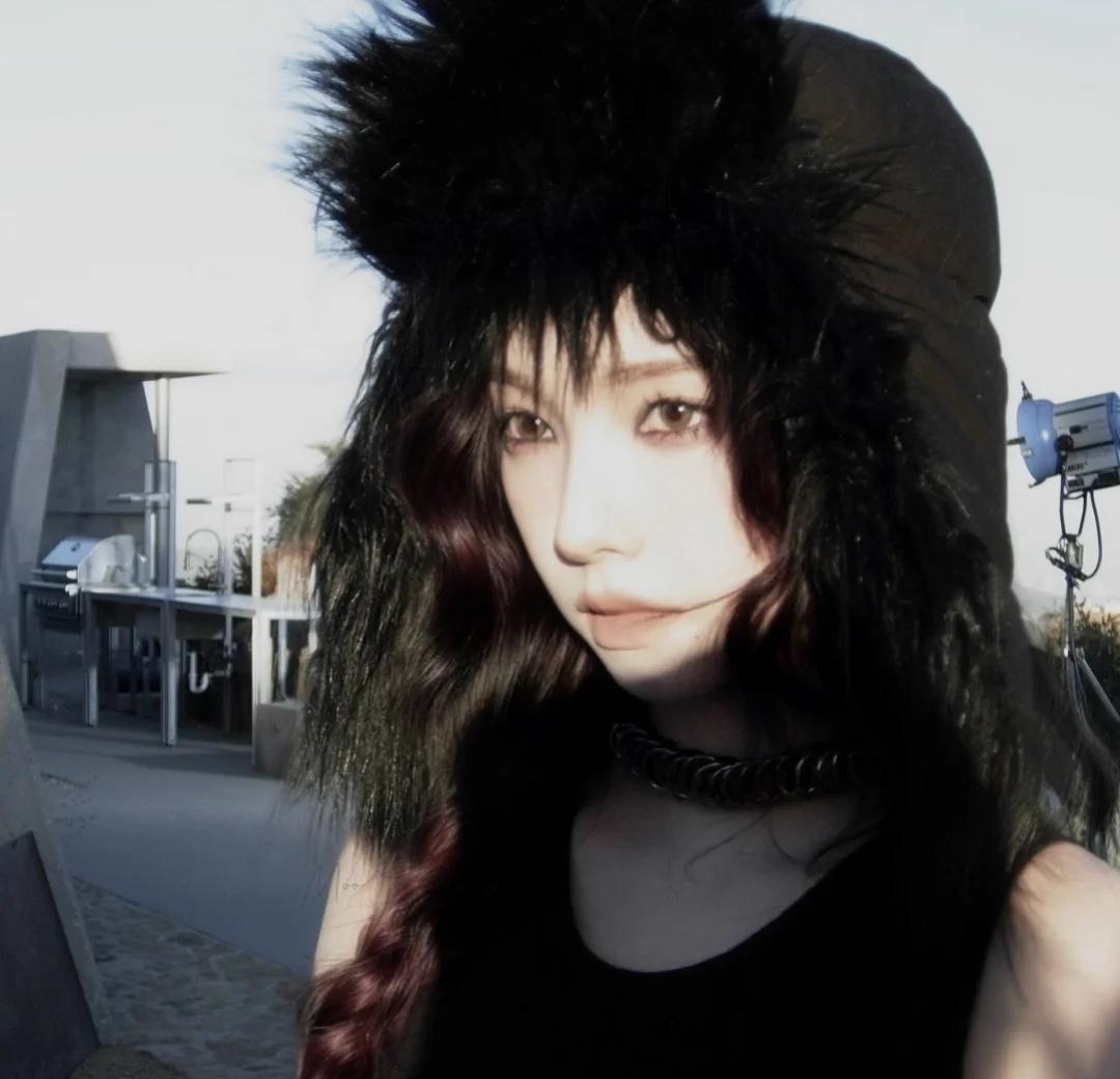 欲望和血液交缠相依
暴徒留痕
柳智敏
karina
审美积累
自修