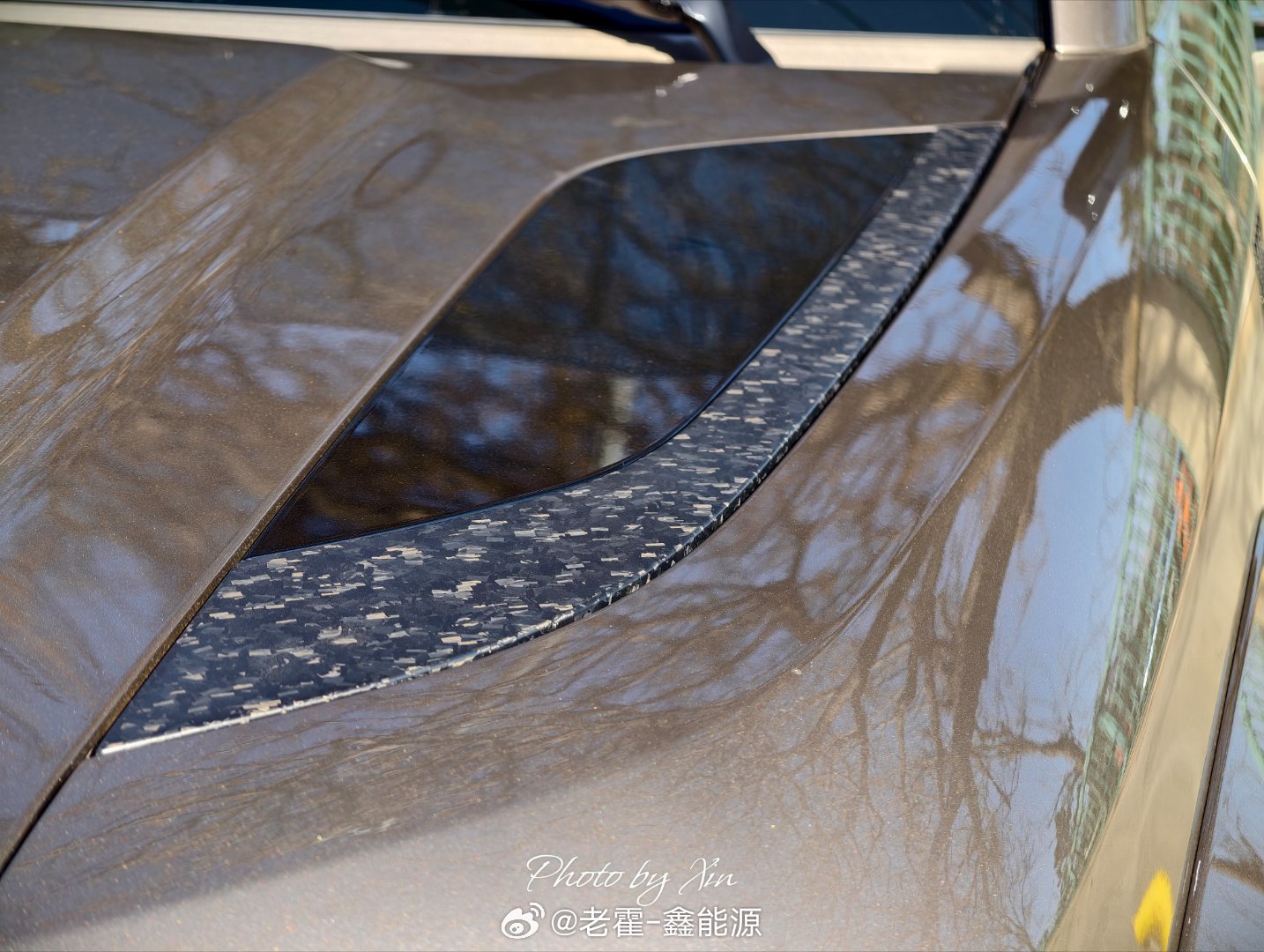 这车~还是得在露天停车场更合适~路虎卫士OCTA，Petra copper砂岩金