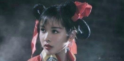 看到沈月模仿妈妈邱淑贞，画虎不成反犬，不像啊 