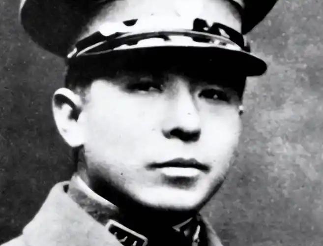 张学良幽禁54年，曾致周总理3封密函，总理逝世前赠他三字
 
张学良幽禁54年，