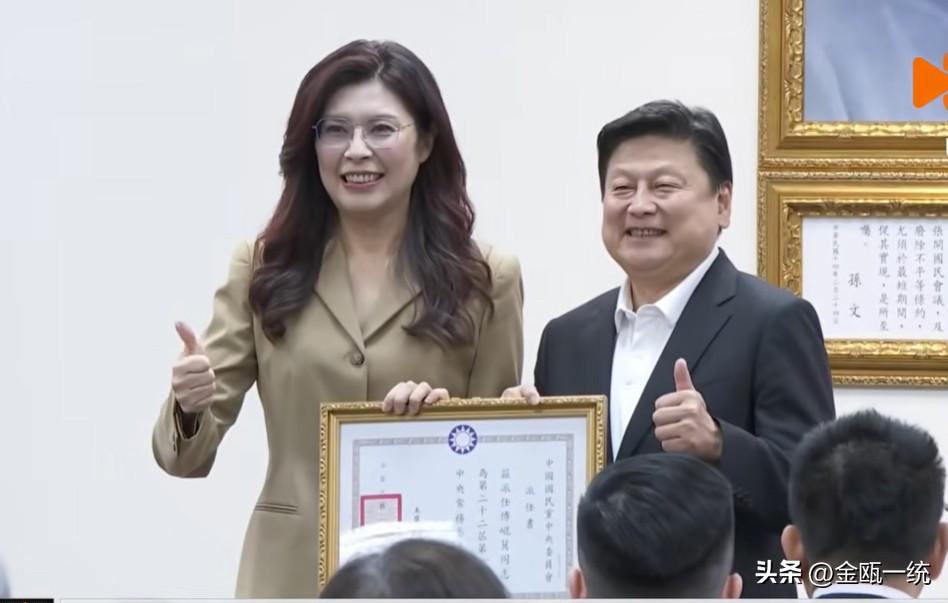 郑丽文指定傅昆萁担任中常委

国民党今天（25日）下午召开中常会，党主席郑丽文颁