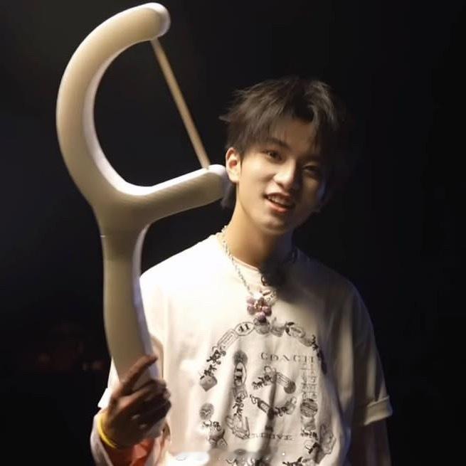 我不知道为什么我想到了这个 ​​​