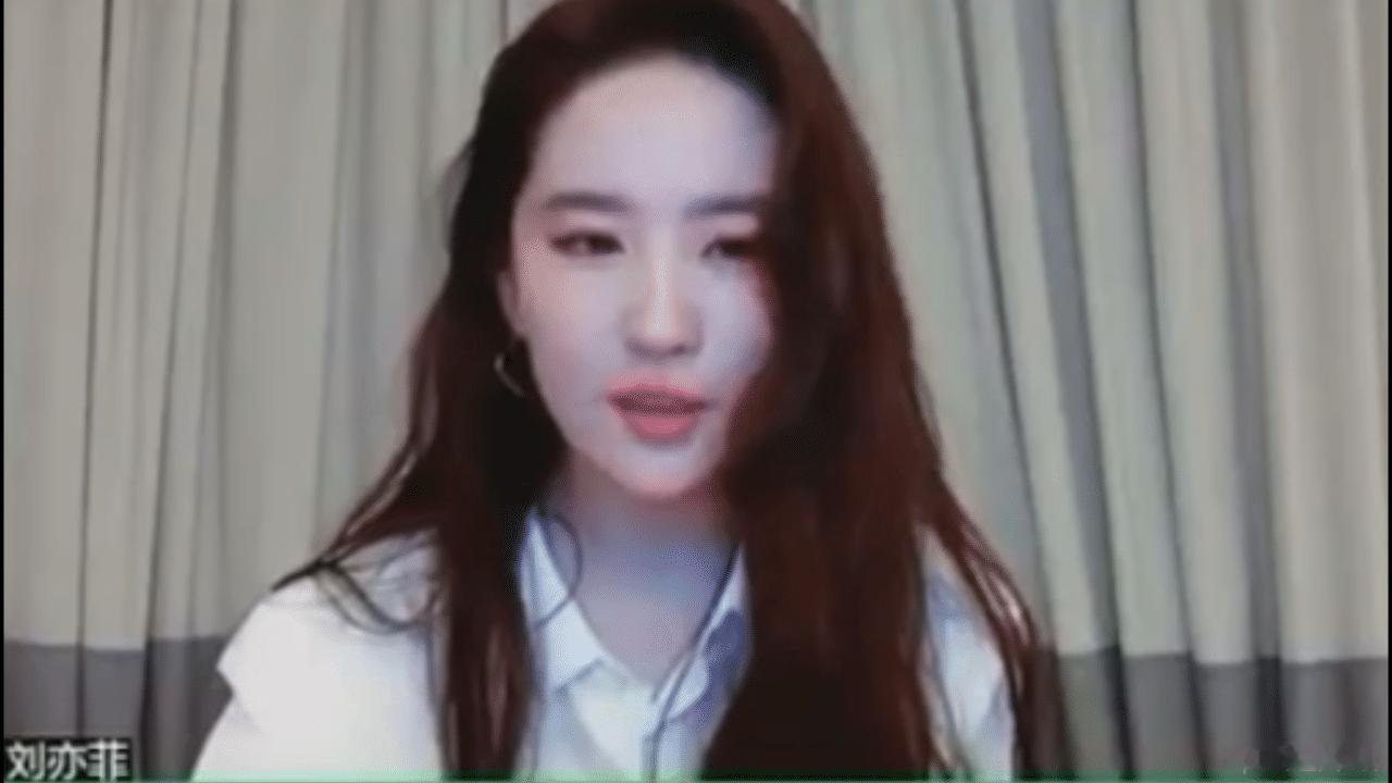 盼儿三周年快乐🎂🎉🎊✨🎈🌺三年前的宝宝，好像奶油小蛋糕，甜甜软软可可爱