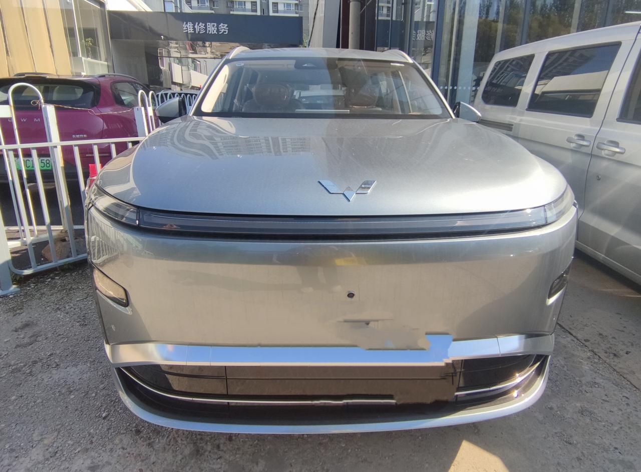10万级大六座SUV《星光L》
   全新星光L是上汽通用五菱旗下，于2026年