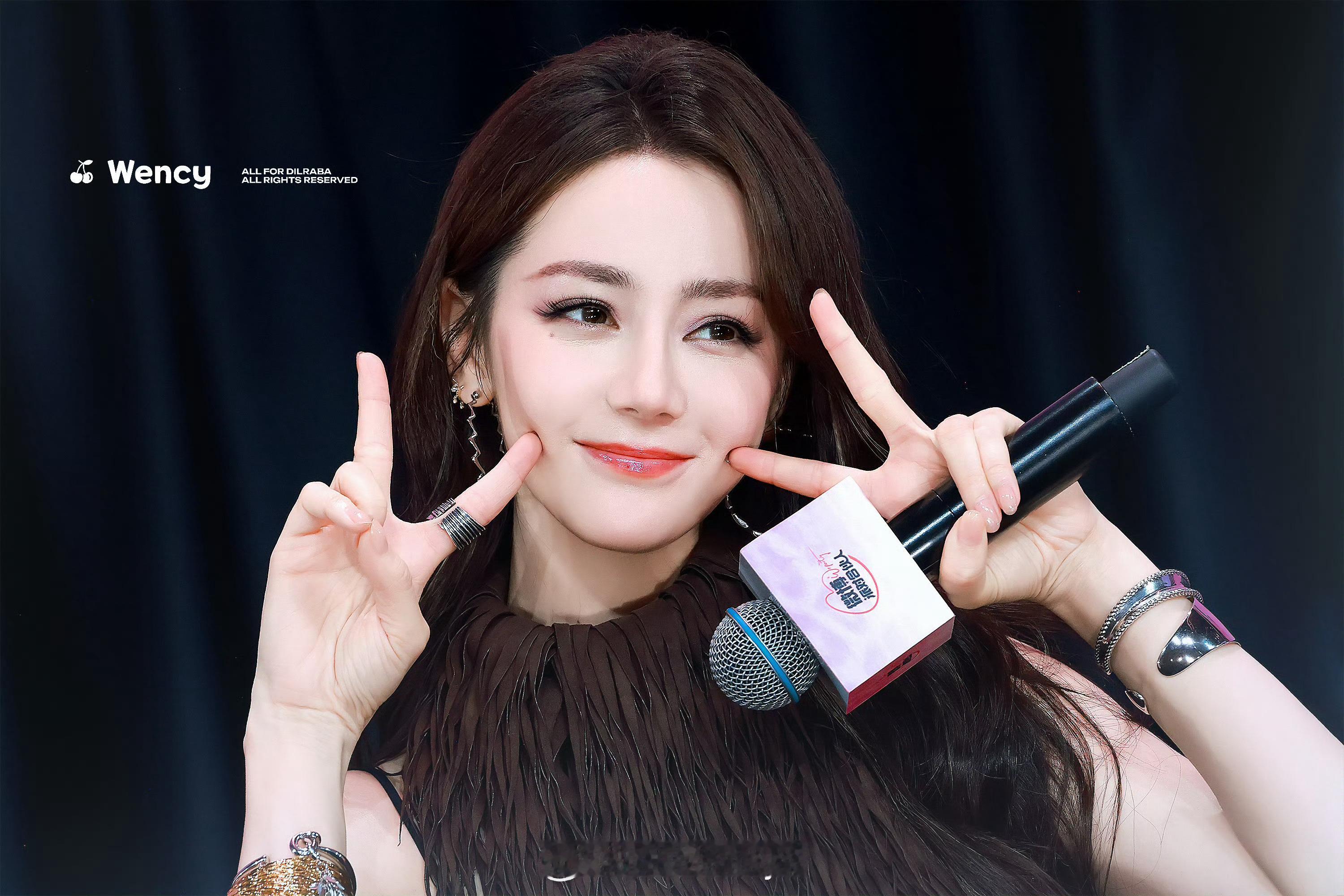 迪丽热巴站姐发力了超级美腻啊！今天梦女瘾大爆发 ​​​