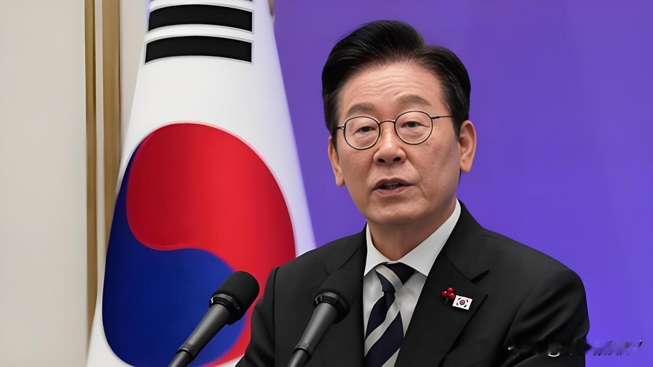李在明怎么也没想到，自己还在努力改善对华关系，却被自己人给掀了桌子。

事情的起