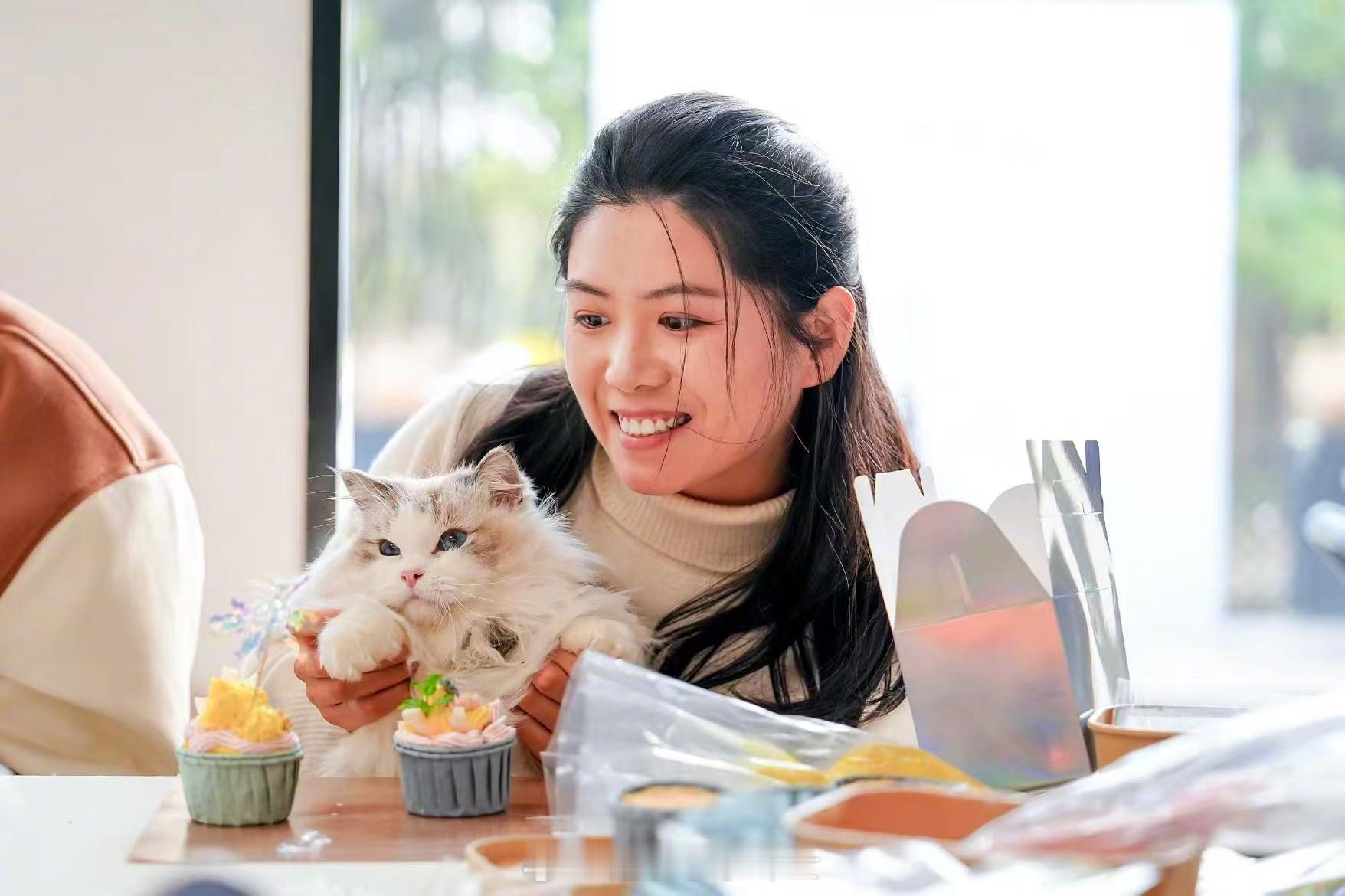 临近马年春节，把家里收拾得干干净净才是过年的仪式感呀🧨作为养娃又养宠的博主，清