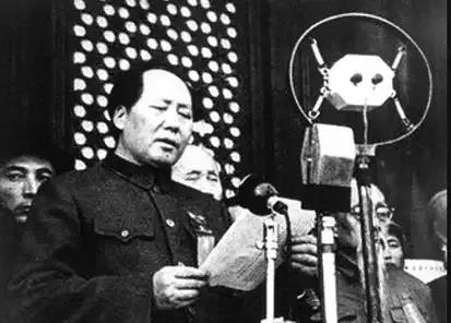 我最喜欢毛主席的这几句话：
       美帝国主义者很傲慢，凡是可以不讲理的地