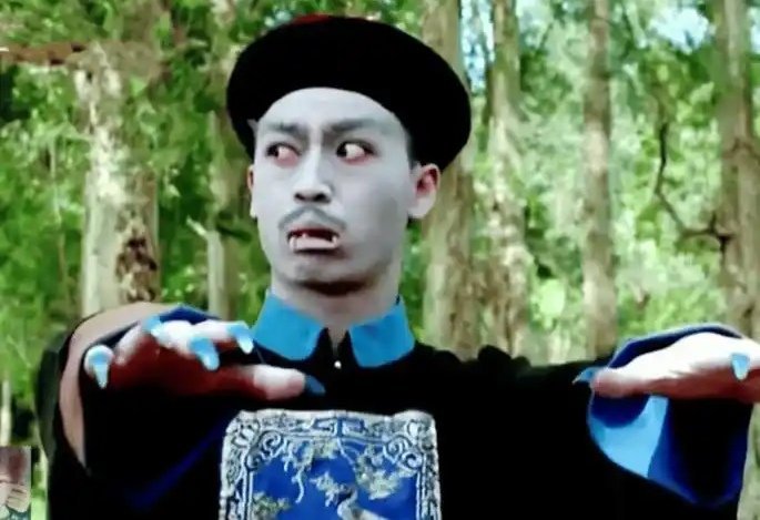 讲件最近发现的怪事儿。网民把中国历史各朝各代都扒出来各种“鞭尸”，鞭了秦朝，鞭了