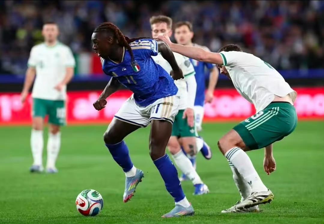 小基恩锦上添花，意大利占得先机，赛后，小基恩：幸好进球了，感觉整个国家的重担压在