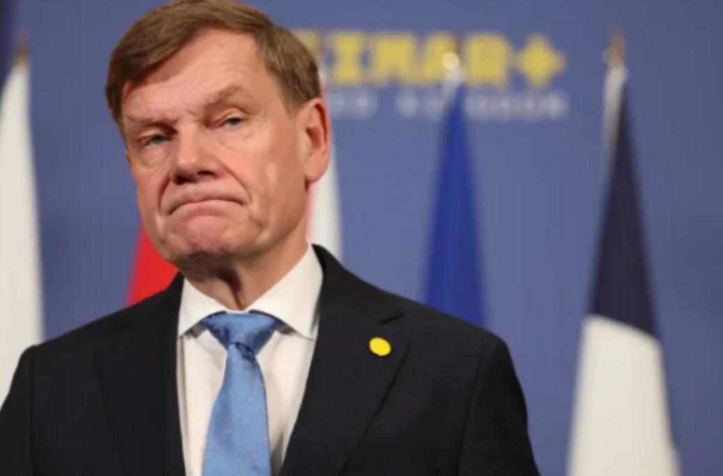 1月7日，德国外长瓦德富尔说：当一个有着无与伦比的军事力量的国家，被一个无视国际